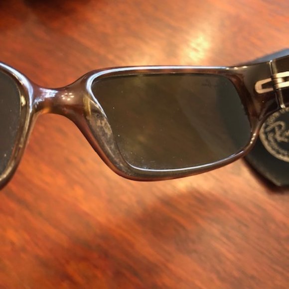 Vintage Ray Ban Sunglasses - RB 4055 with case
